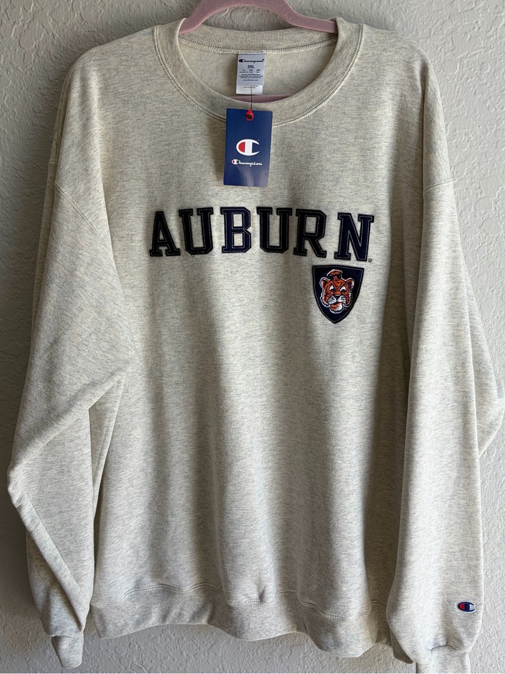 Auburn Tigers Champion Vault Logo Oat CrewNeck Sweatshirt - Men’s 2XL NWT